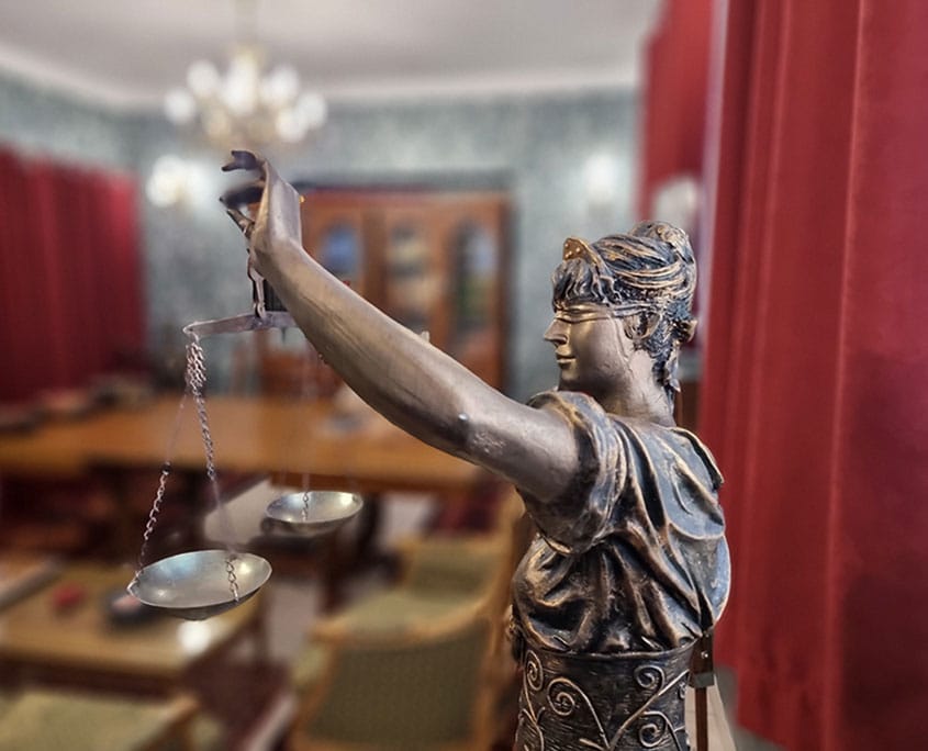 یافتن راه حل حقوقی در موسسه حقوقی دادفران امرداد برای اشکالات حقوقی راه حل پیدامیکنیم موسسه حقوقی دادفران امرداد